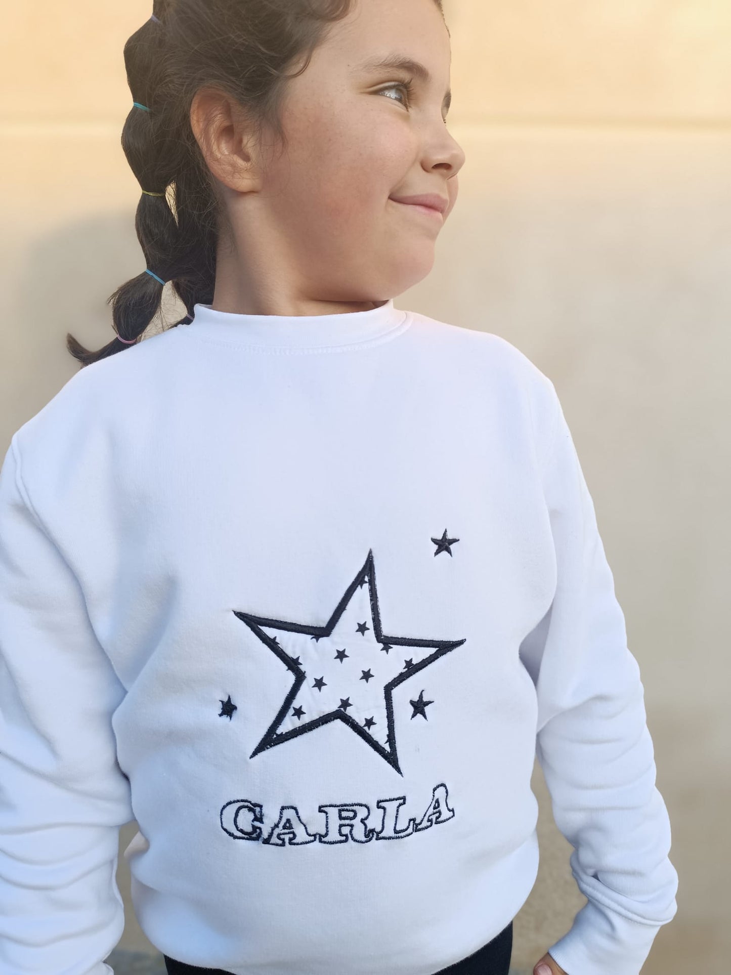 SUDADERA ESTRELLA BORDADA