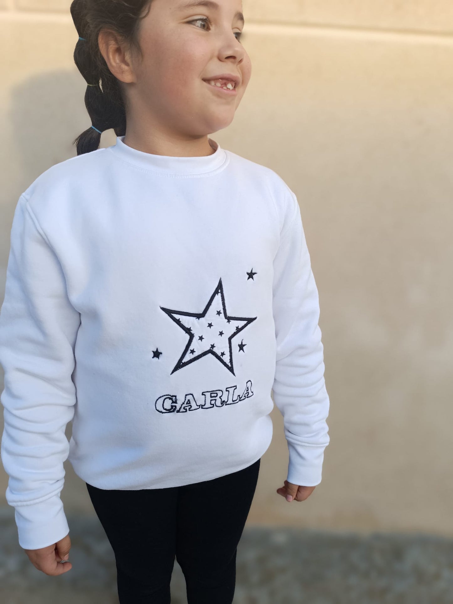 SUDADERA ESTRELLA BORDADA